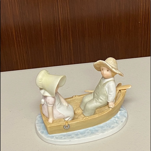 Vintage Other - Vintage Home Interiors And Gifts Masterpiece Porcelain Follow Me Figurine